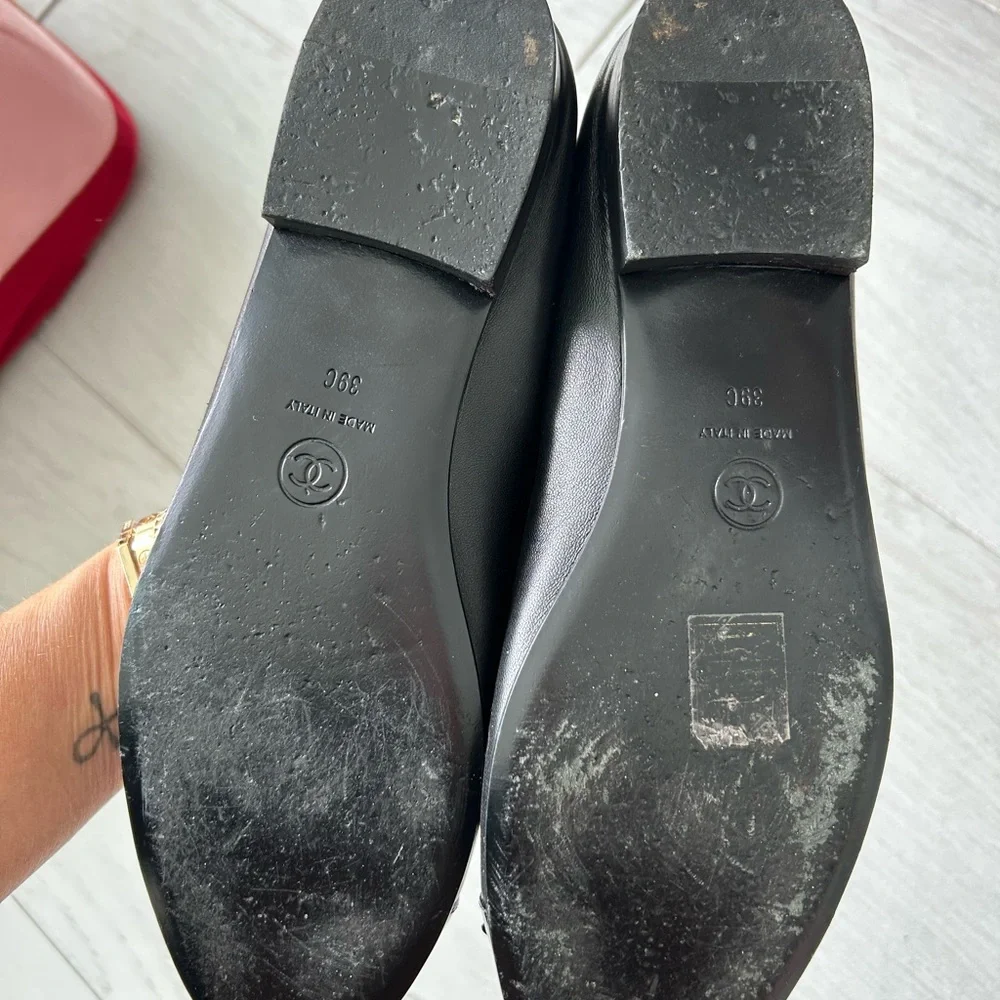 Chanel flats width C only made for Hawaii - Picture 3 of 4